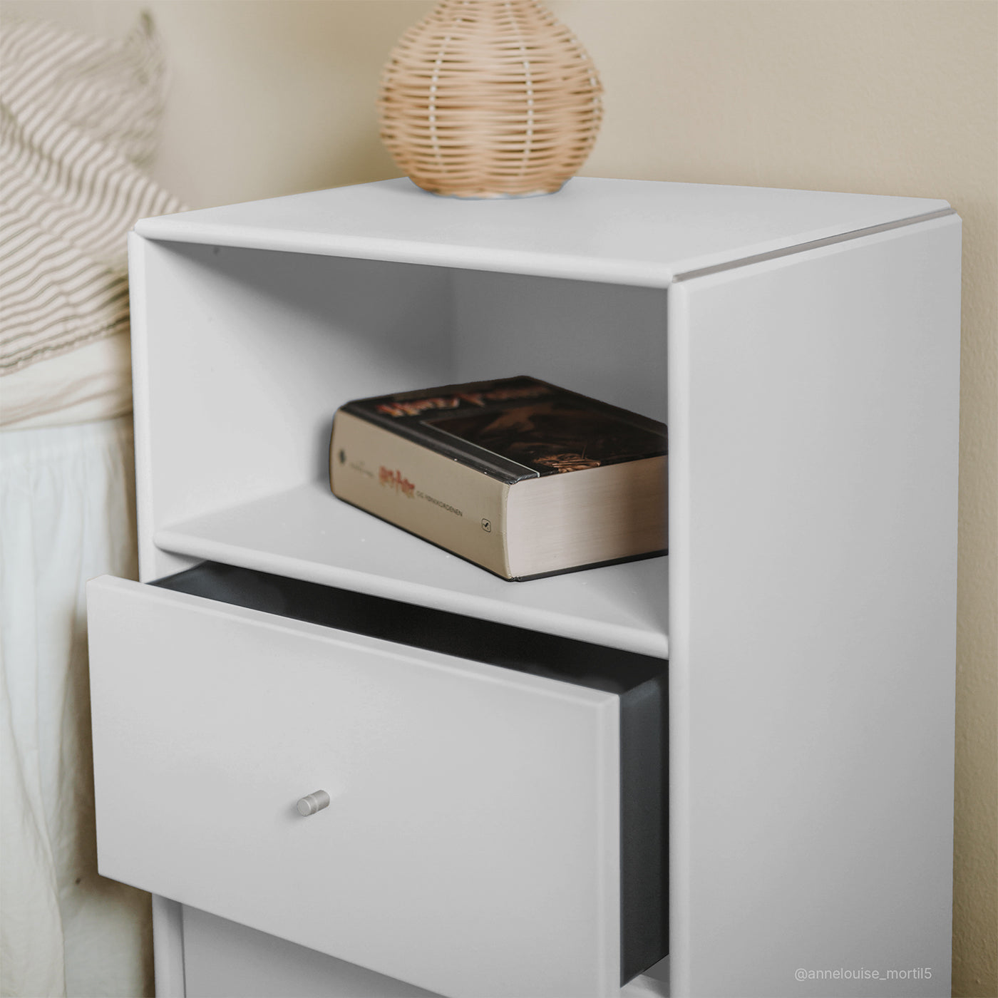 Joliet natbord - Hvid | med 2 skuffer 40x60 cm