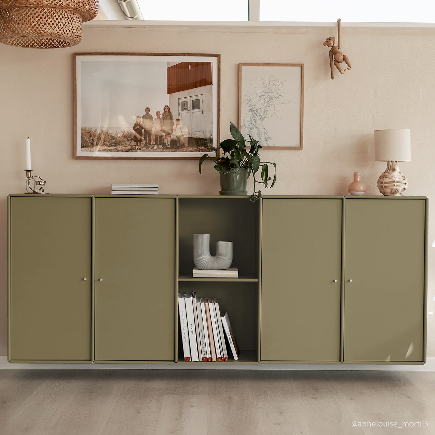 Savannah skænk - Olive | væghængt 193x79 cm